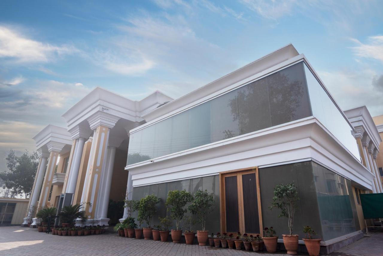 Hotel One Tariq Road Multan Exterior foto